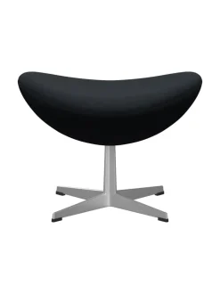 Fritz Hansen 3127 Fodskammel til Ægget af Arne Jacobsen stofgr. 1><noscript><img width=