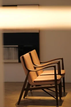 House of Finn Juhl 45 Lænestol, eg olie af Finn Juhl><noscript><img width=