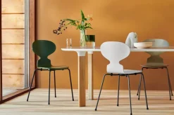 Fritz Hansen 3101 Myren Stol i farvet ask af Arne Jacobsen><noscript><img width=