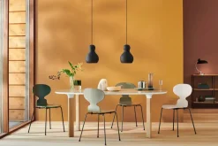 Fritz Hansen 3101 Myren Stol i farvet ask af Arne Jacobsen><noscript><img width=
