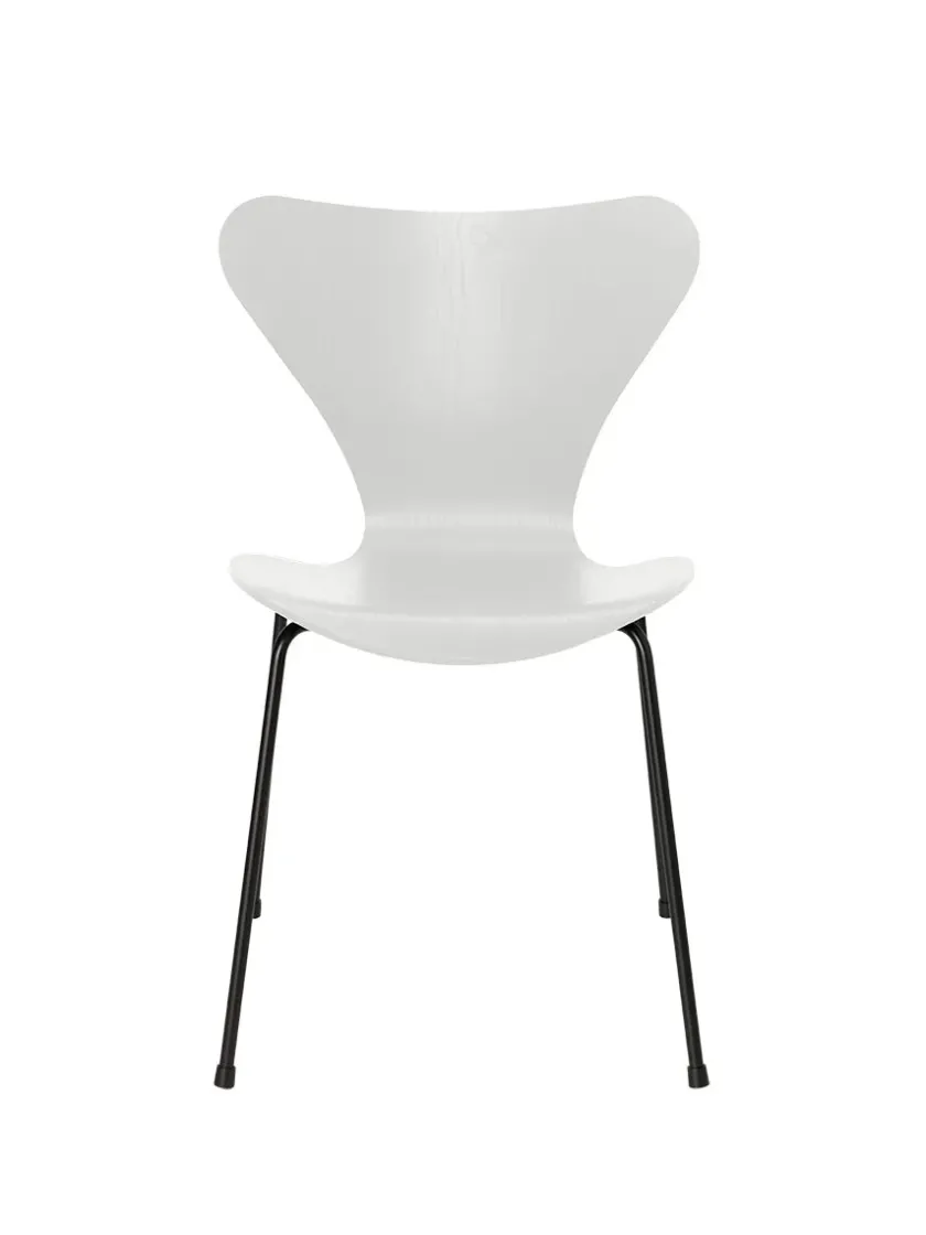 Fritz Hansen 3107 Serie 7 stol i farvet ask af Arne Jacobsen> Spisebordsstole
