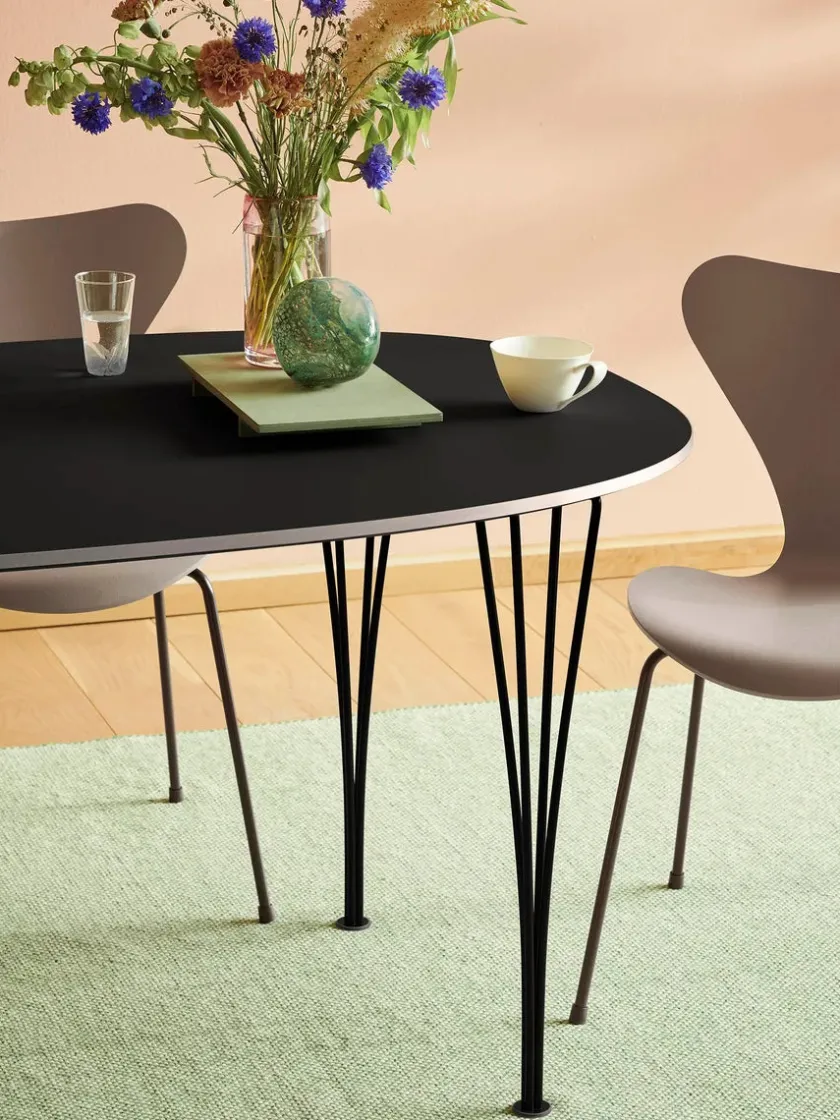 Fritz Hansen 3107 Serie 7 stol i farvet ask af Arne Jacobsen> Spisebordsstole