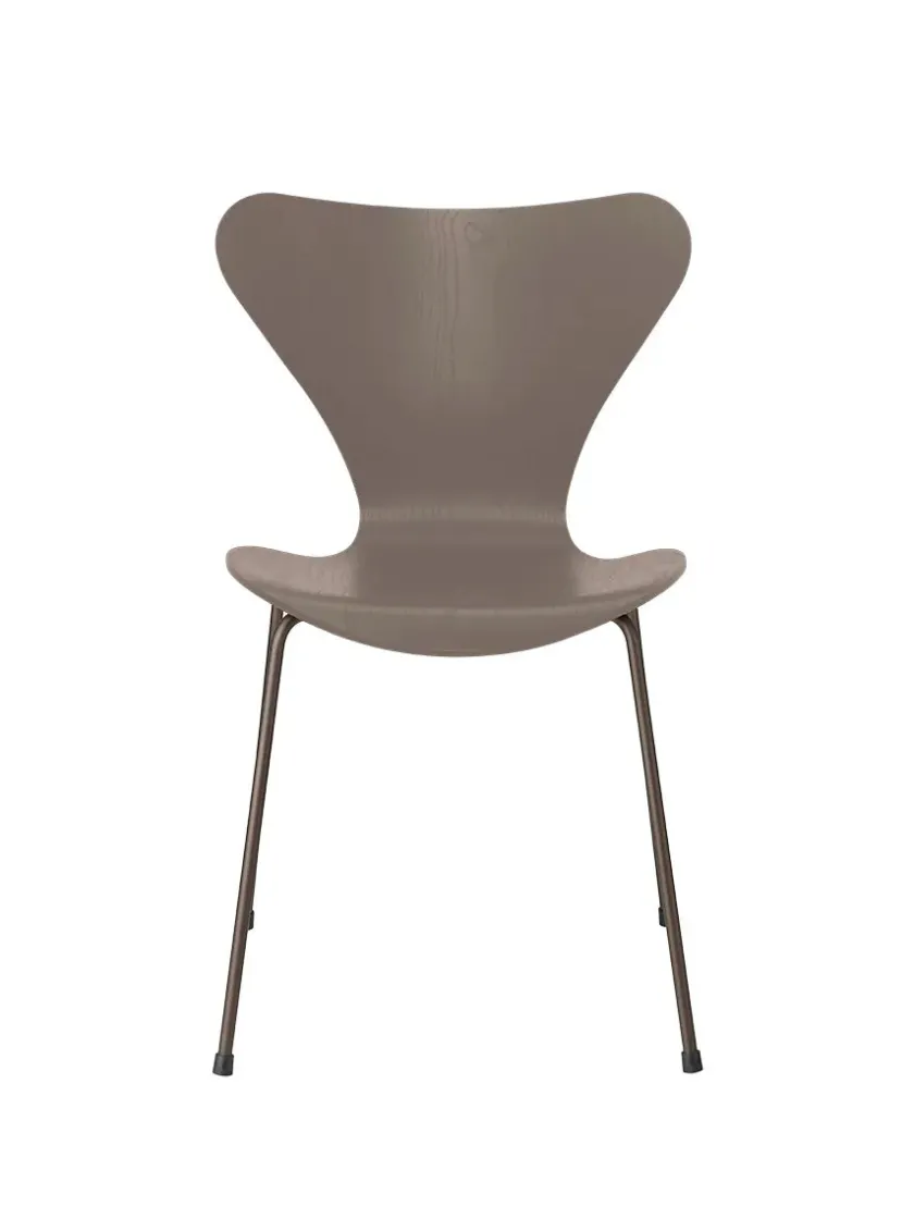 Fritz Hansen 3107 Serie 7 stol i farvet ask af Arne Jacobsen> Spisebordsstole
