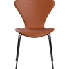 Fritz Hansen 3107 stol, fuldpolstret Essential læder valnød/sort stel af Arne Jacobsen> Spisebordsstole