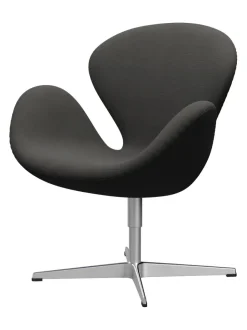 Fritz Hansen 3320 Svanen i stof (prisgruppe 1) af Arne Jacobsen><noscript><img width=
