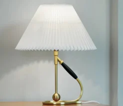 Le Klint 306 Væg/bordlampe fra><noscript><img width=