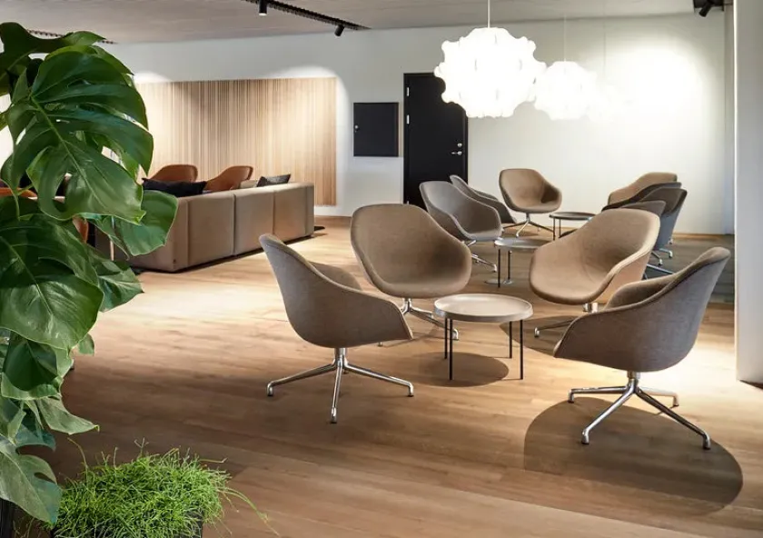 HAY About a Lounge Chair low AAL83 fra> Lænestole