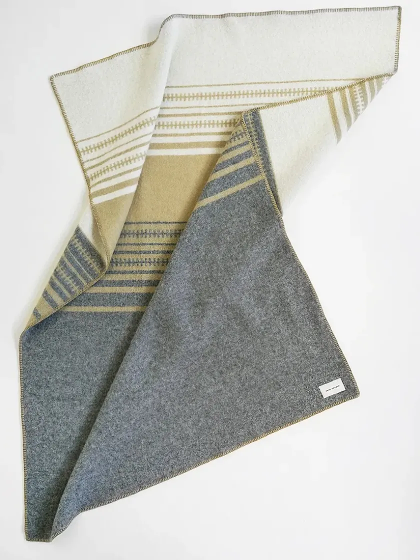 Hein Studio Aiyana no. 02 Plaid fra> Puder Og Plaider
