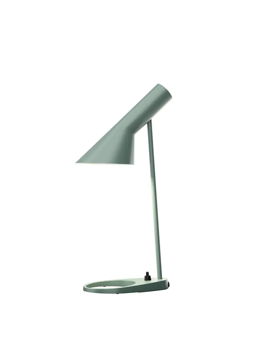 Louis Poulsen AJ Mini Table Lamp, black/brass af Arne Jacobsen> Spots