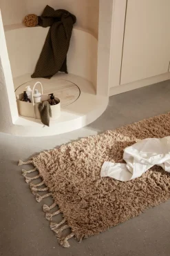 Ferm Living Amass Long Pile Rug fra><noscript><img width=