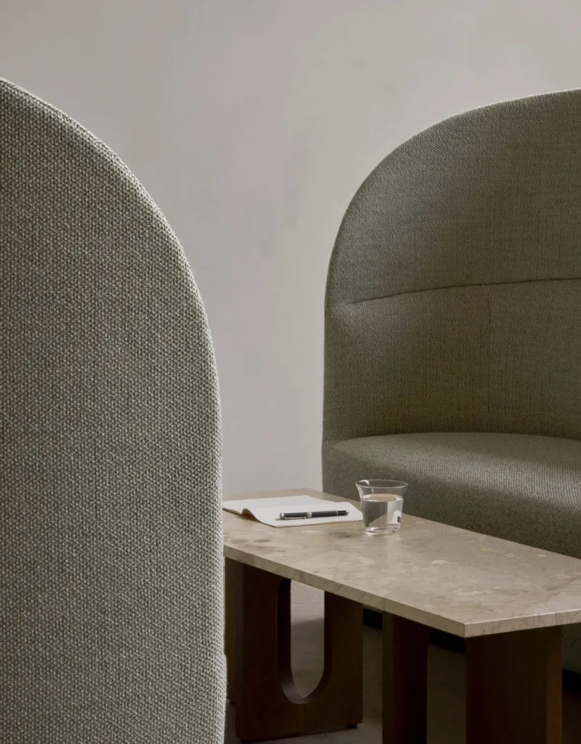 Audo Copenhagen Androgyne Lounge Table, Calacatta Viola / Wood fra> Sofaborde