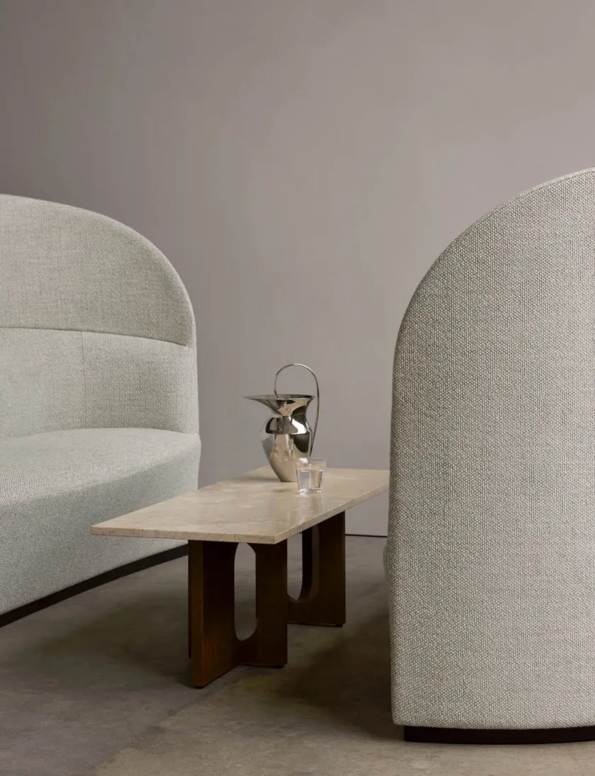 Audo Copenhagen Androgyne Lounge Table, grey galaxy marble/wood fra> Sofaborde