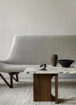 Audo Copenhagen Androgyne Lounge Table, Kunis Breccia / Wood fra><noscript><img width=