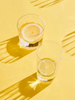 HAY Angle Glass, wide fra> Service