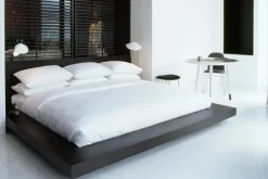 Editions Serge Mouille Antony Small Wall Bedside Lamp af Serge Mouille><noscript><img width=