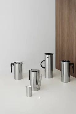 Stelton Arne Jacobsen Kaffekande, 1.5 l fra> Gaver Til Ham|Gaver Til Hende
