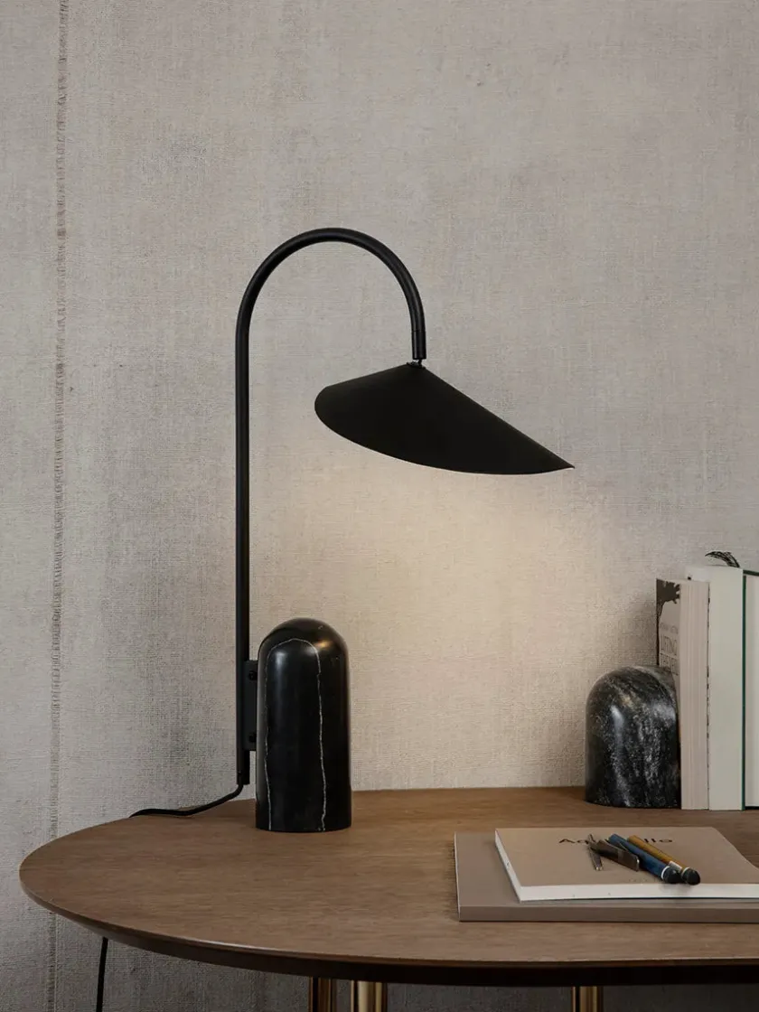 Ferm Living Arum bordlampe fra> Spots