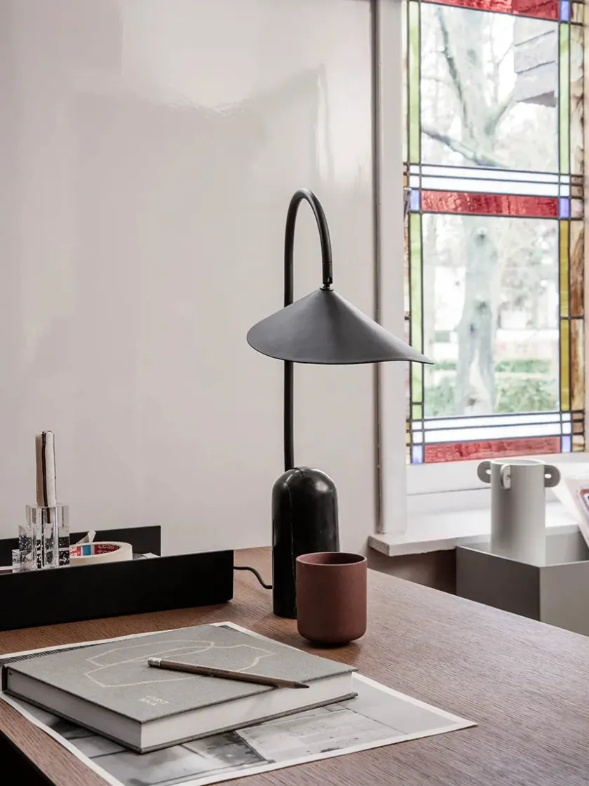 Ferm Living Arum bordlampe fra> Spots