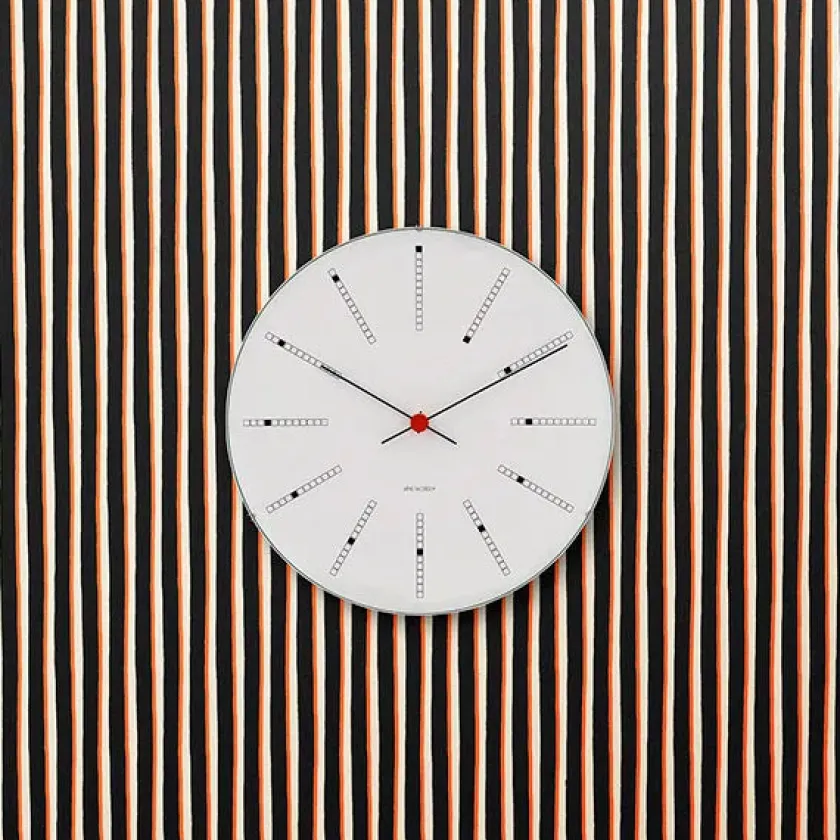Arne Jacobsen Clocks Bankers club vægur af Arne Jacobsen (Ø: 21)> Gaver Til Ham|Vægure