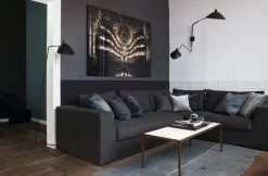 Editions Serge Mouille Big Wall Lamp w/2 Rotating Arms, 1 Straight, 1 Curved af Serge Mouille> Væglamper|Spots