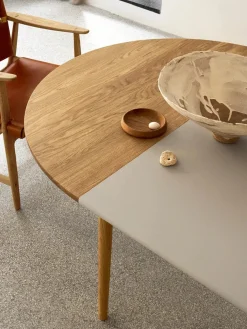Carl Hansen & Søn BM0121 Spisebord, sæbebehandlet eg af Børge Mogensen><noscript><img width=