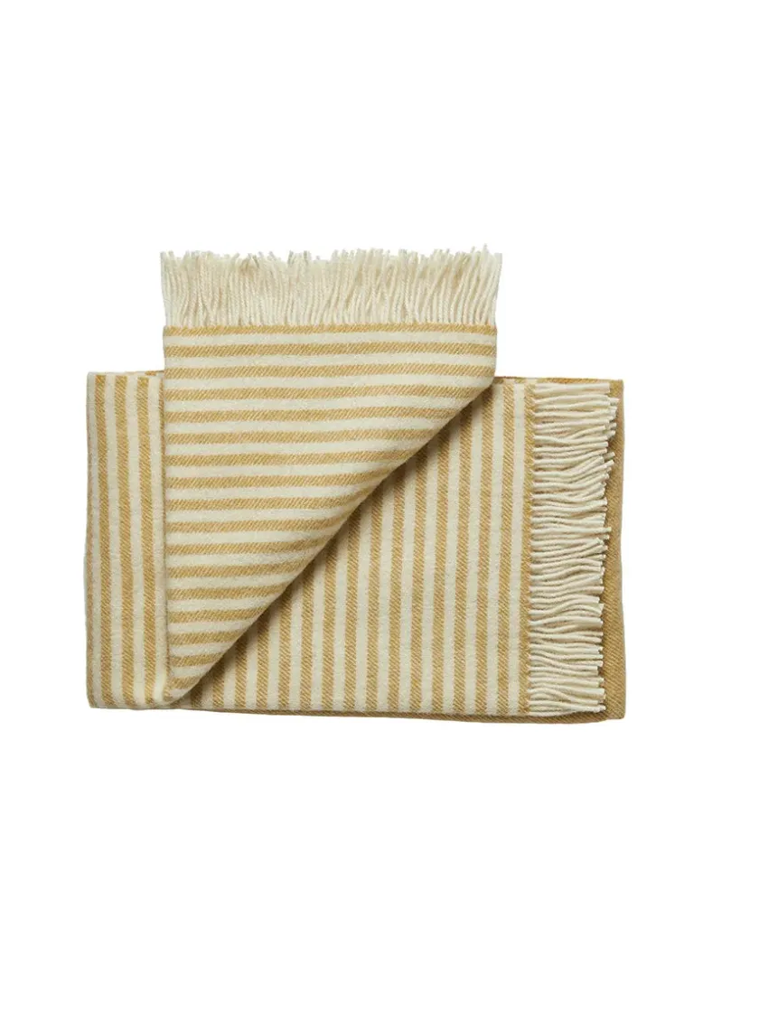 Silkeborg Uldspinderi Bogø Plaid, sunflower yellow fra> Puder Og Plaider