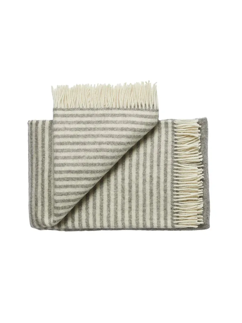 Silkeborg Uldspinderi Bogø Plaid, sunflower yellow fra> Puder Og Plaider