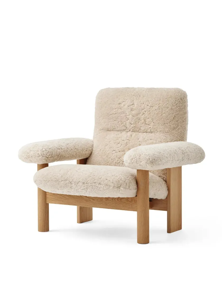 Audo Copenhagen Brasilia Lounge Chair, Natural Oak Sheepskin Nature fra> Lænestole