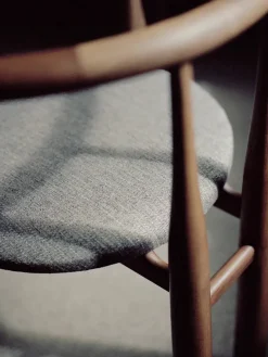 New Works Bukowski Chair, valnød fra><noscript><img width=