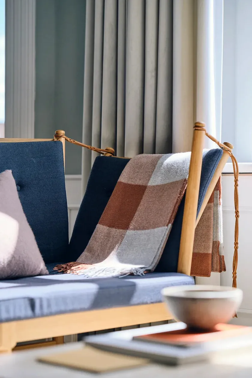 Silkeborg Uldspinderi Caracas Plaid, beetroot fra> Puder Og Plaider