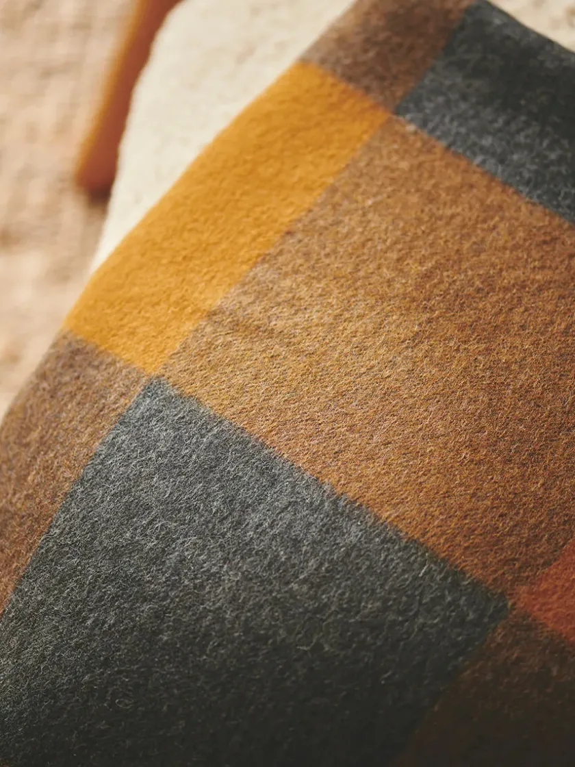 Silkeborg Uldspinderi Caracas Plaid, beetroot fra> Puder Og Plaider