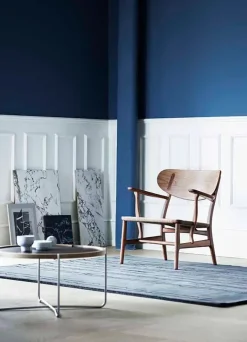 Carl Hansen & Søn CH417 Bakkebord af Hans J. Wegner><noscript><img width=