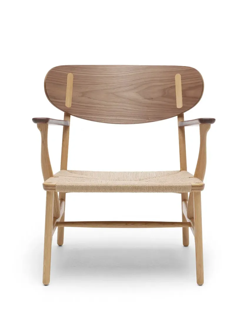 Carl Hansen & Søn CH22 Loungestol af Hans J. Wegner> Loungestole|Lænestole