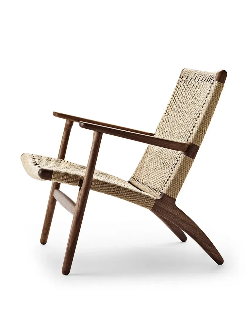 Carl Hansen & Søn CH25 Loungestol, eg olie af Hans J. Wegner> Loungestole|Lænestole