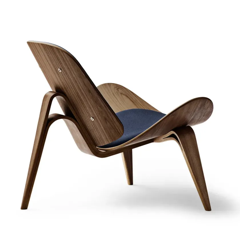 Carl Hansen & Søn CH07 Skalstol, farvet af Hans J. Wegner> Loungestole|Lænestole