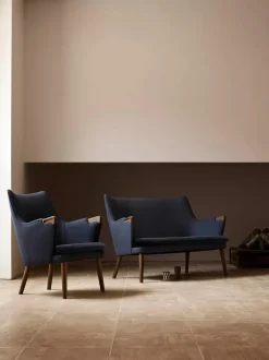 Carl Hansen & Søn CH72 Sofa af Hans J. Wegner><noscript><img width=