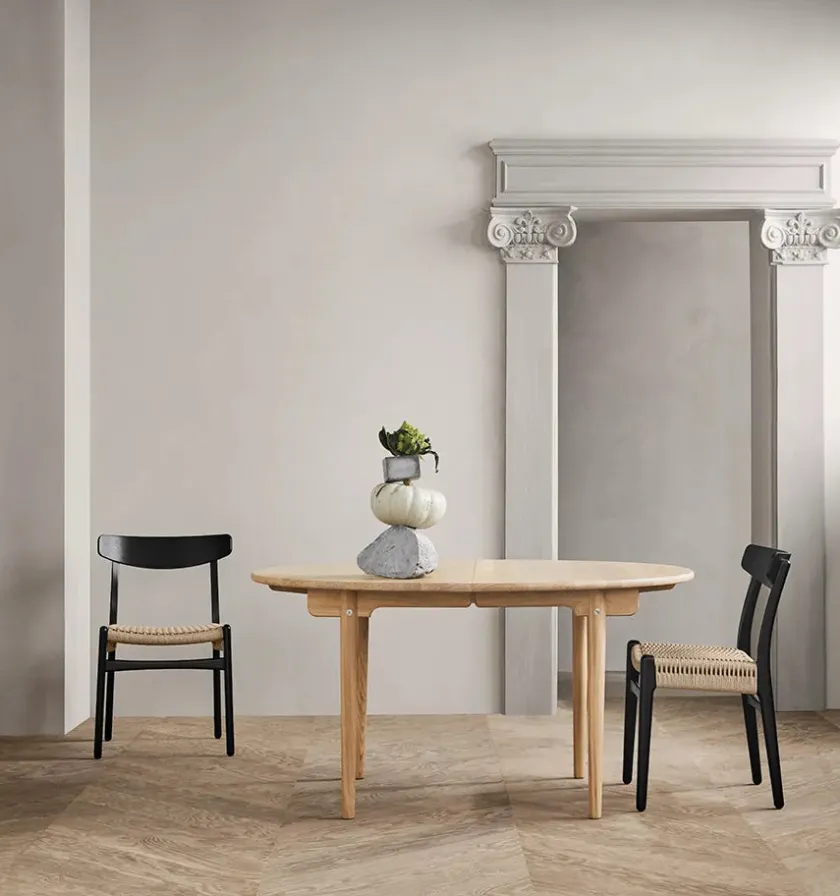 Carl Hansen & Søn CH23 Spisestol, eg/valnød olie af Hans J. Wegner> Spisebordsstole