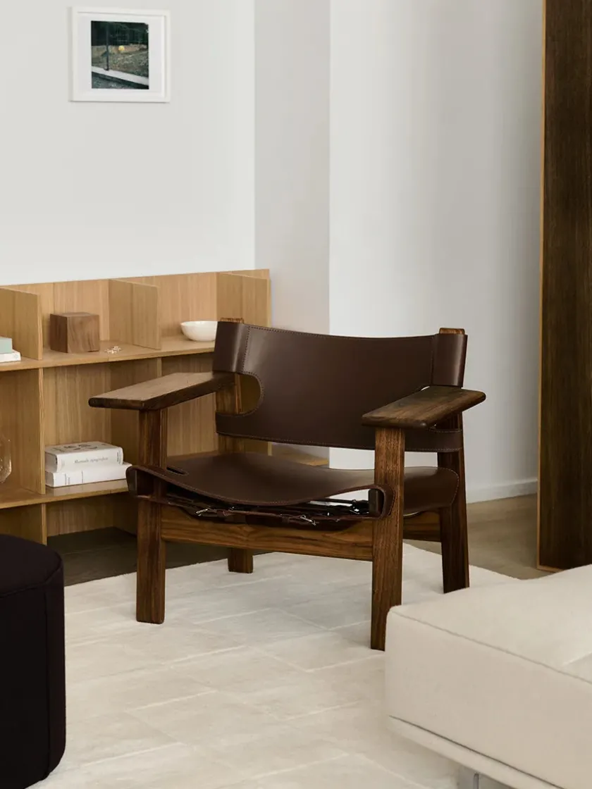Fredericia Furniture Den Spanske Stol i mørkebrun læder, Røget eg olie af Børge Mogensen> Lænestole