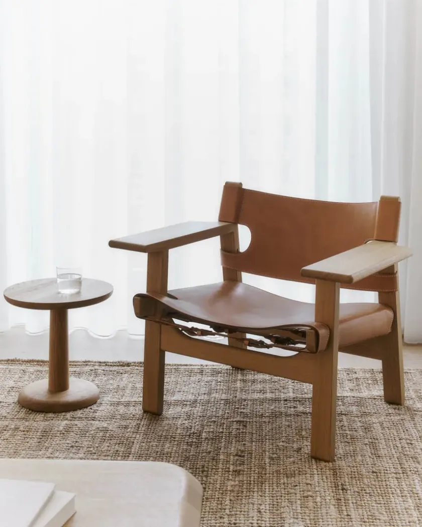 Fredericia Furniture Den Spanske Stol i sort læder, eg sort lak af Børge Mogensen> Lænestole
