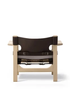 Fredericia Furniture Den Spanske Stol i sort læder, røget eg olie af Børge Mogensen><noscript><img width=