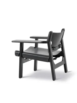 Fredericia Furniture Den Spanske Stol i sort læder, røget eg olie af Børge Mogensen><noscript><img width=