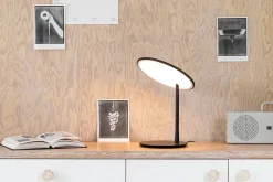 Nine Disc table light, brushed brass fra><noscript><img width=