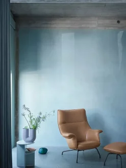 Muuto Doze Lounge Chair inkl. Fodskammel, easy leather root fra> Fodskamler|Lænestole