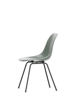 Vitra Eames Fiberglass Chair DSX, sortlakeret fra><noscript><img width=