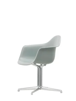 Vitra Eames Plastic Armchair DAL fra><noscript><img width=