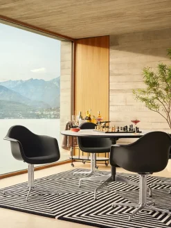 Vitra Eames Plastic Armchair DAL fra><noscript><img width=