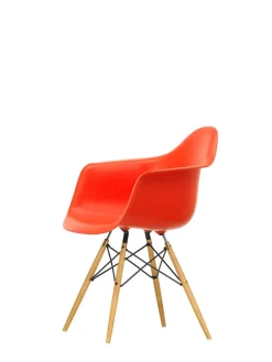 Vitra Eames Plastic Armchair DAW, ahorntræ fra><noscript><img width=