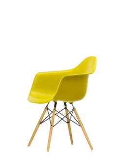 Vitra Eames Plastic Armchair DAW, ahorntræ fra><noscript><img width=