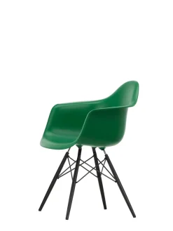 Vitra Eames Plastic Armchair DAW, sortlakeret ahorntræ fra><noscript><img width=