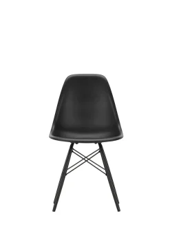 Vitra Eames Plastic Side Chair DSW, sortlakeret ahorntræ fra><noscript><img width=